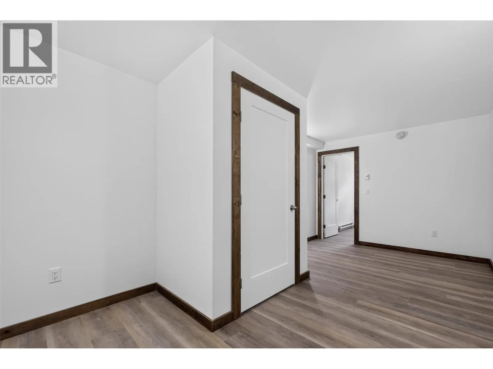 5533 33 Highway Unit# 1