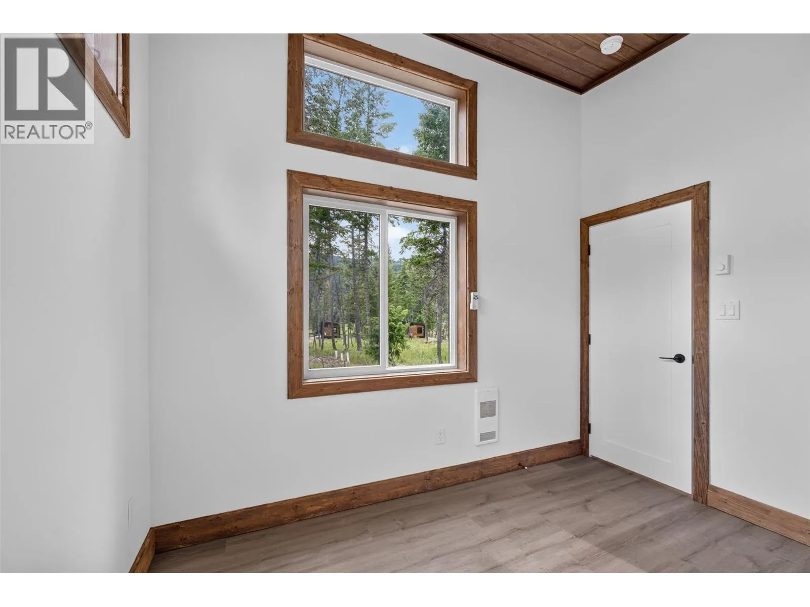 5533 33 Highway Unit# 1