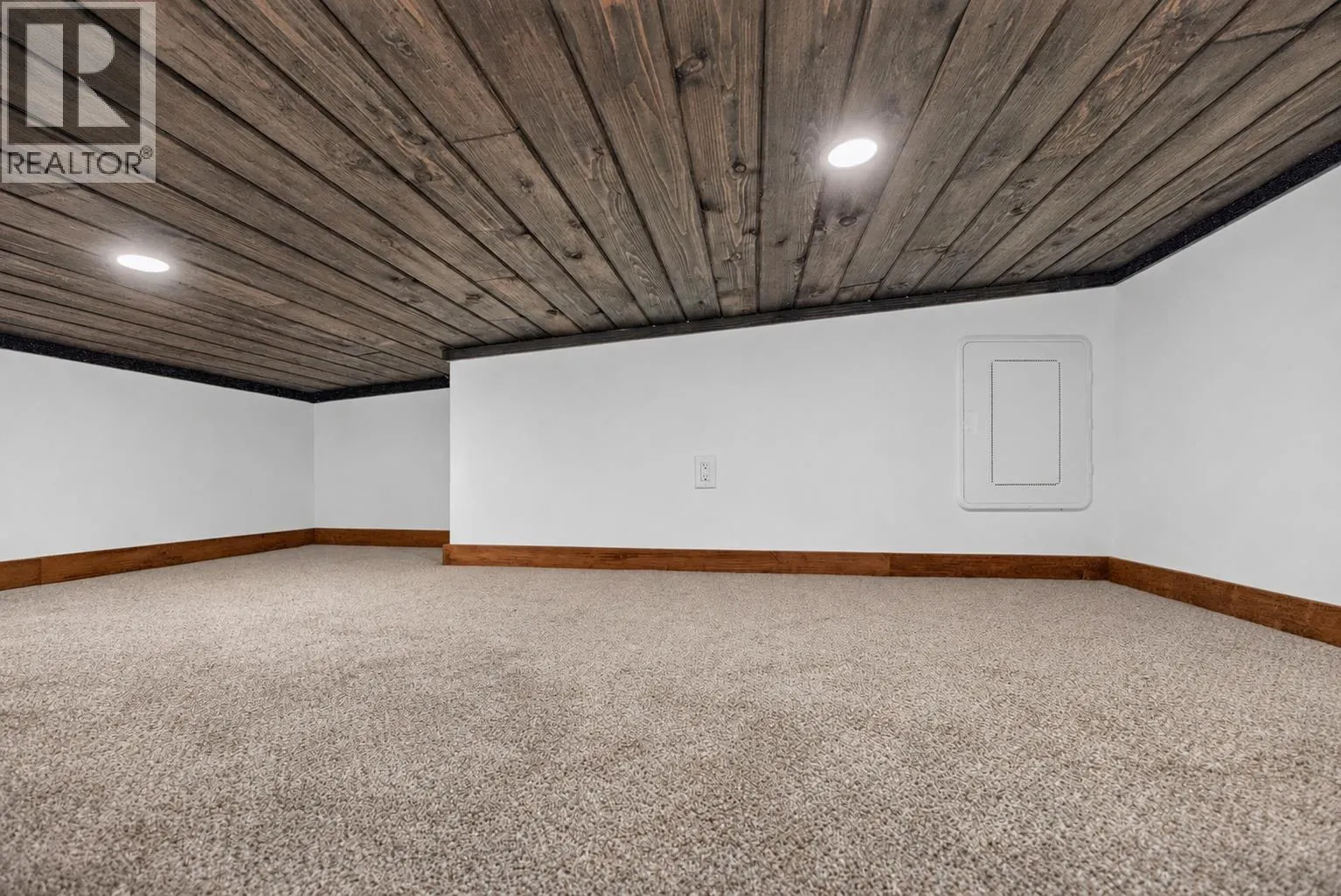 5533 33 Highway Unit# 1