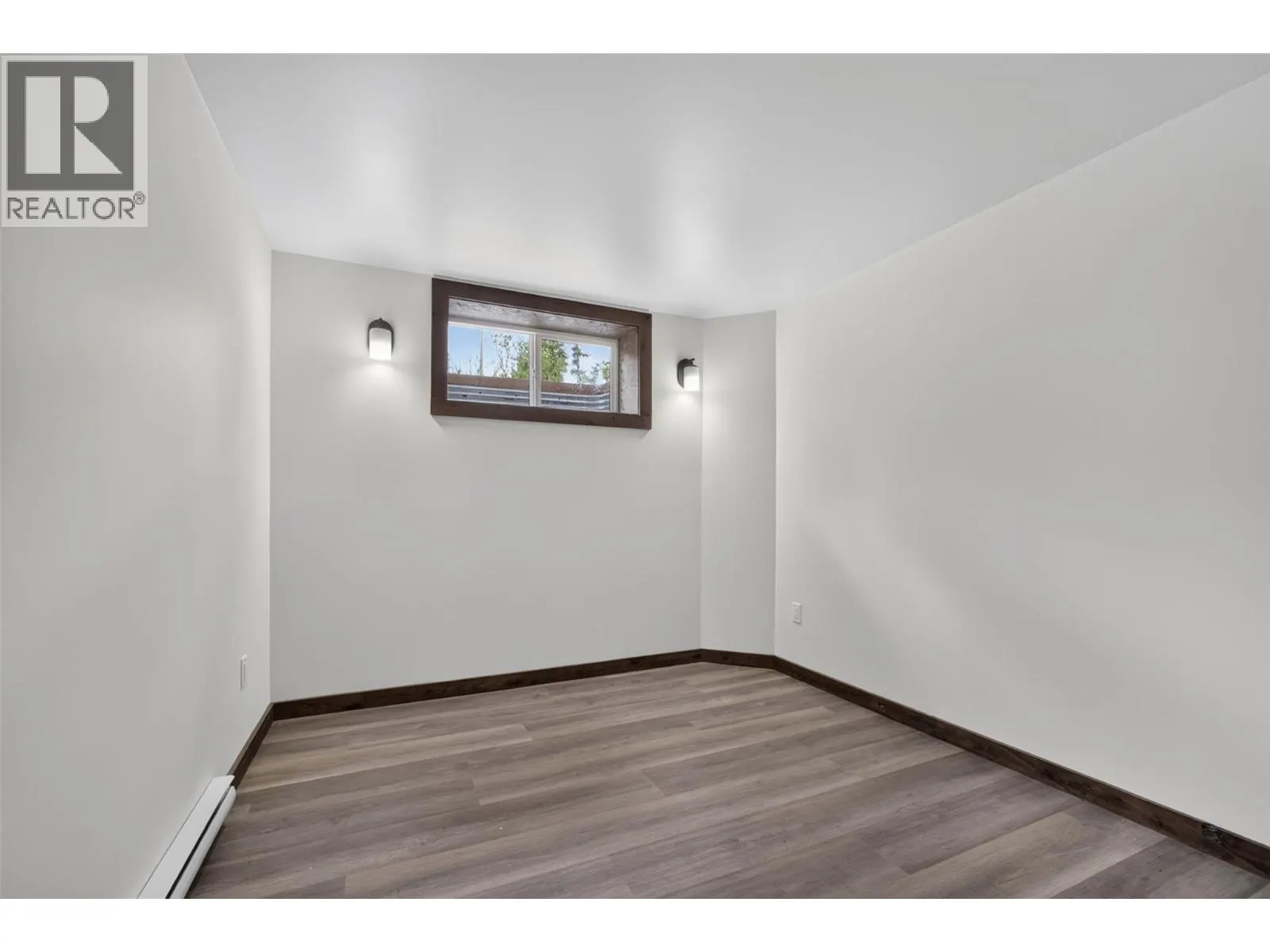 5533 33 Highway Unit# 1