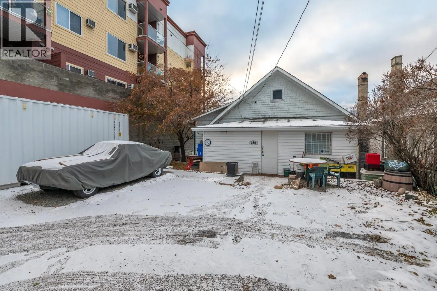626 MARTIN Street