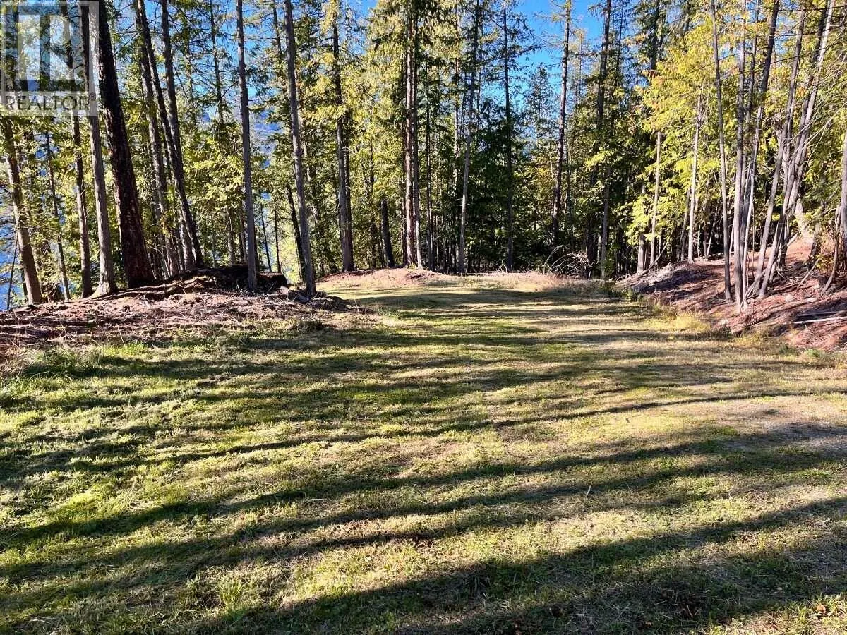 1087 Riondel Road