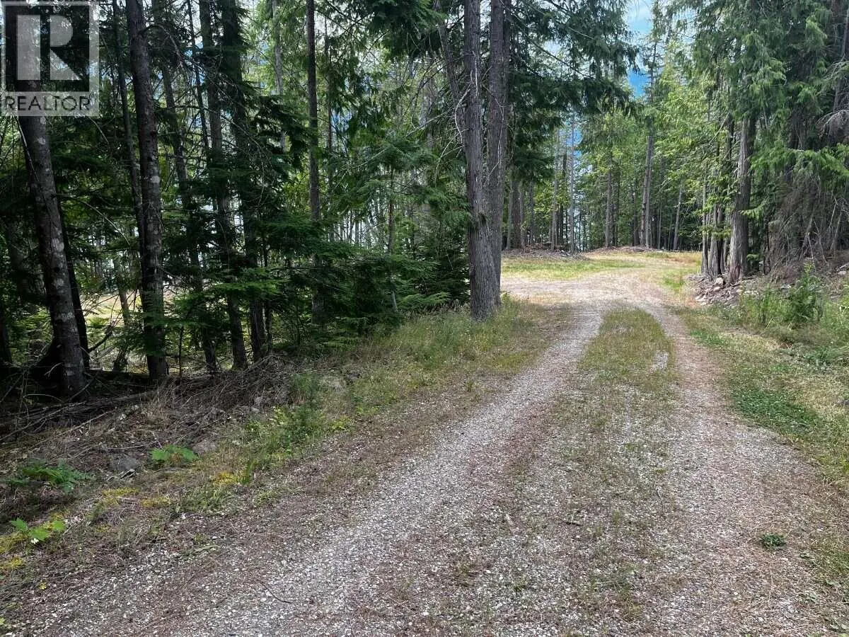 1087 Riondel Road