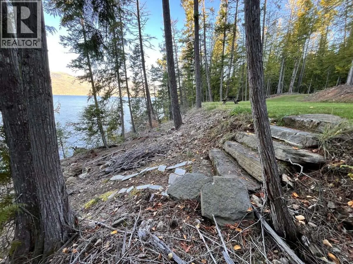 1087 Riondel Road