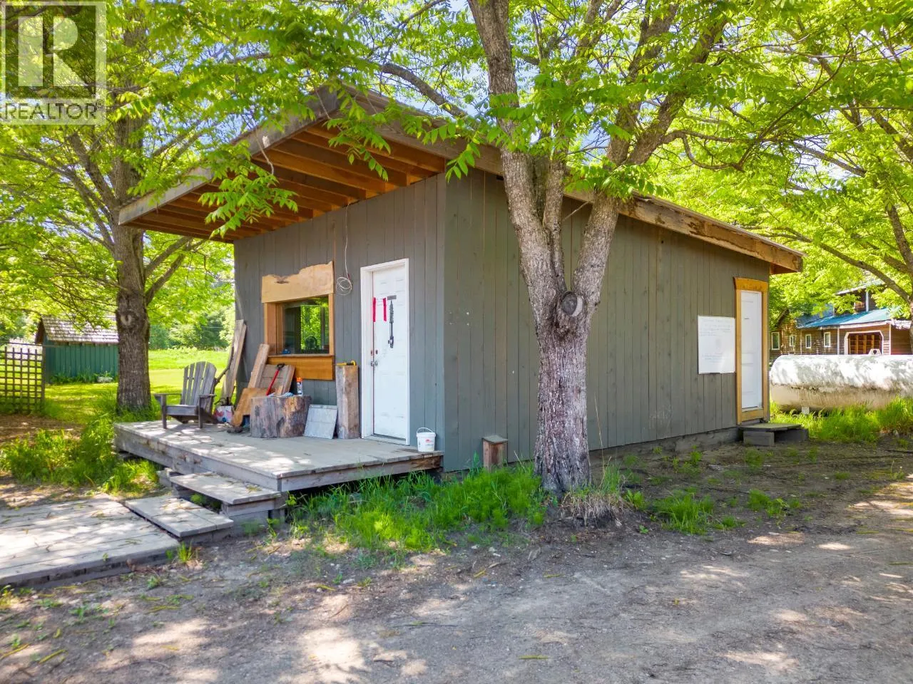 209 LARDEAU RIVER Road