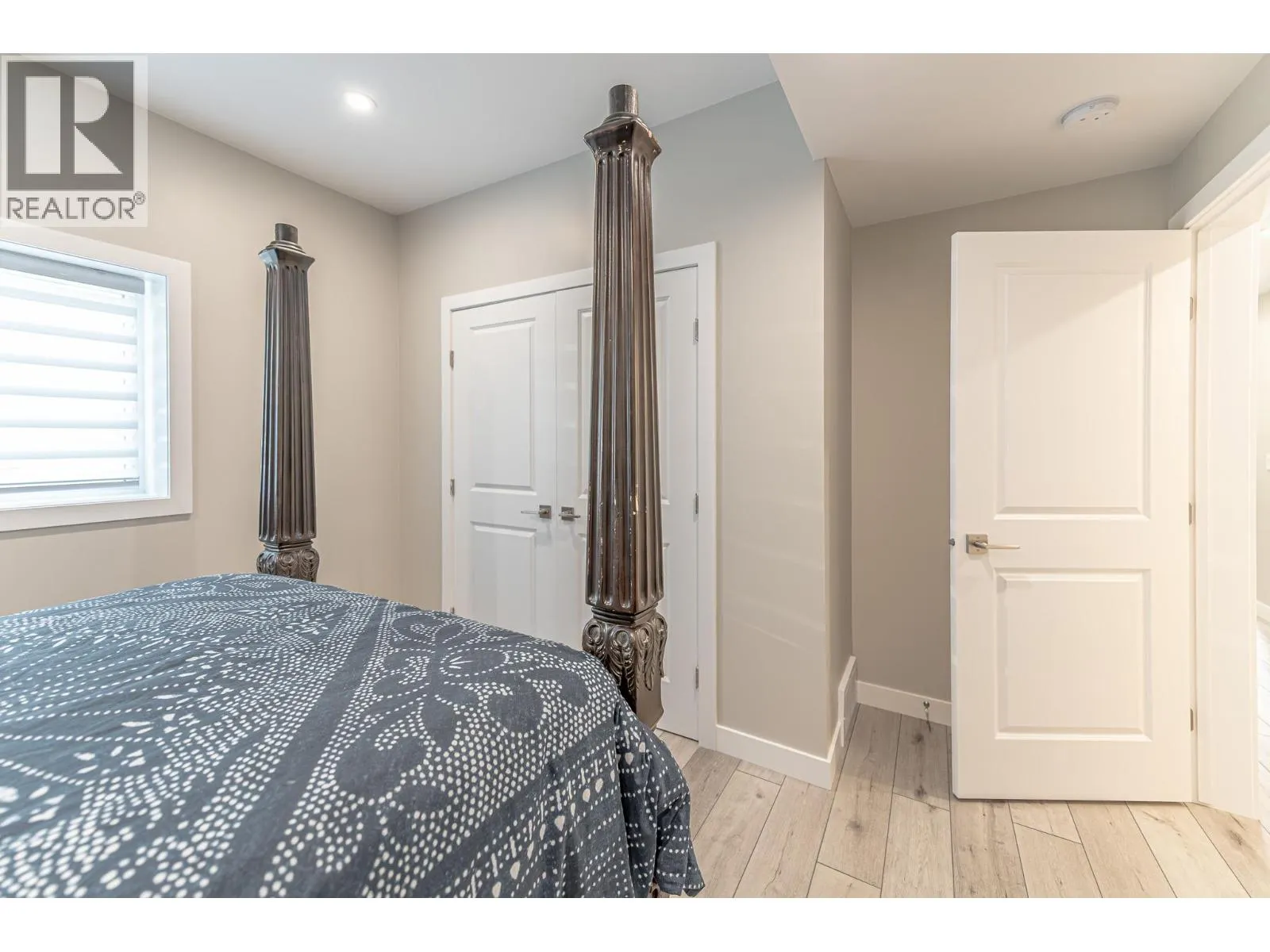 4978 Ponderosa Crescent