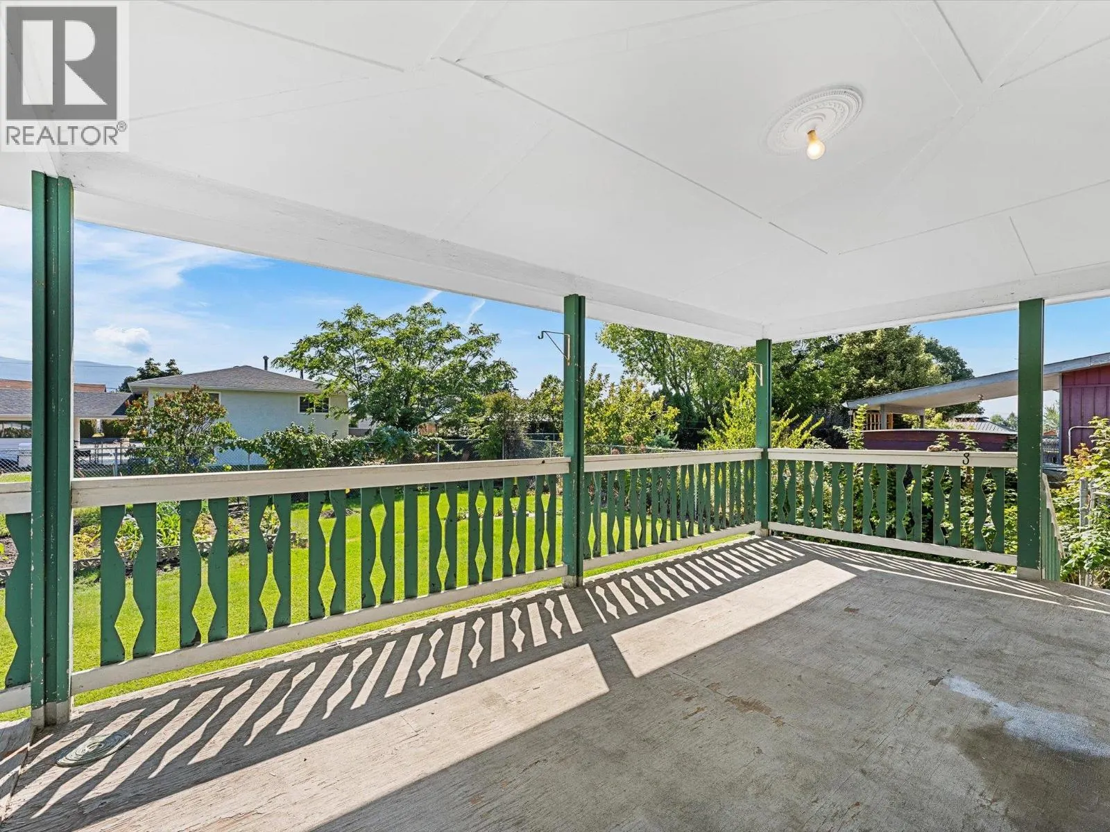 465 Hollydell Road