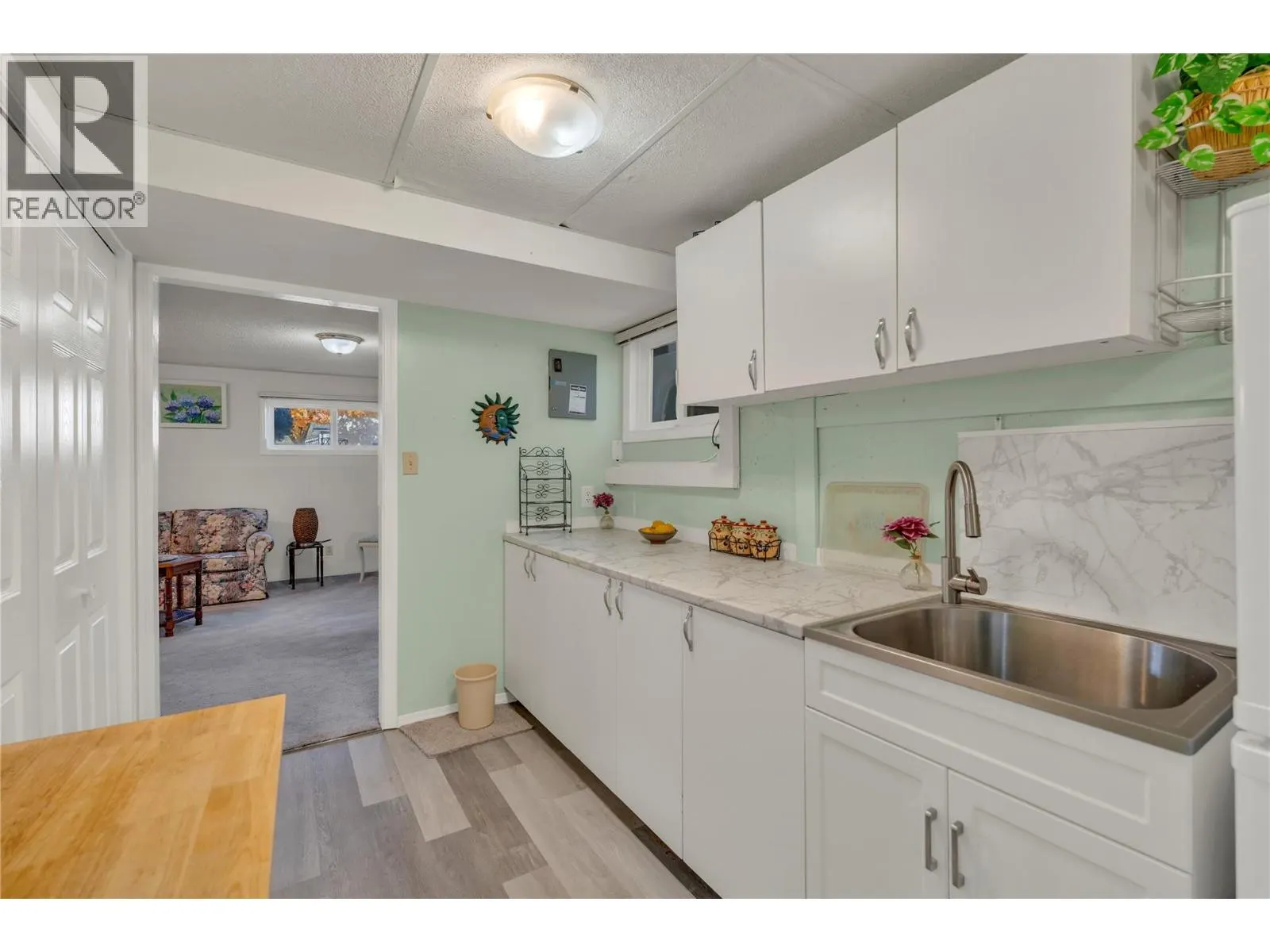 10907 Jubilee Road W Unit# 6