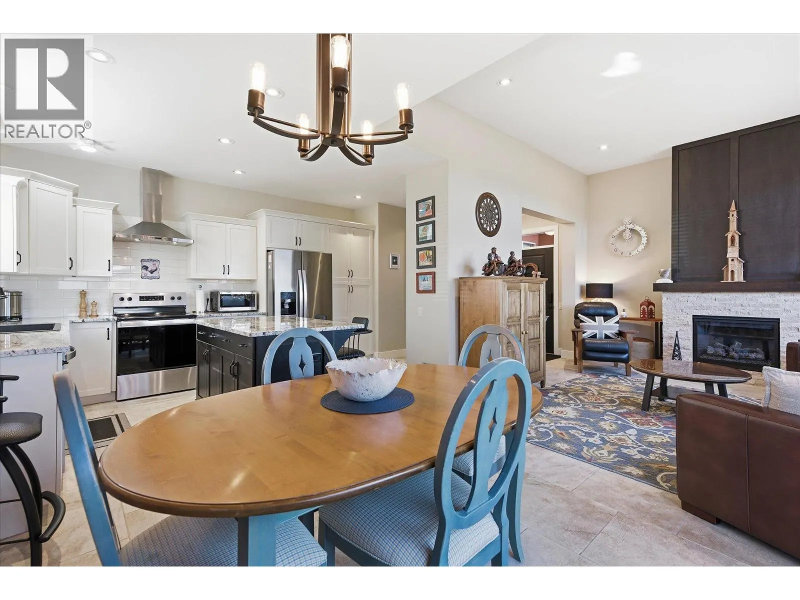 2115 Del Mar Court