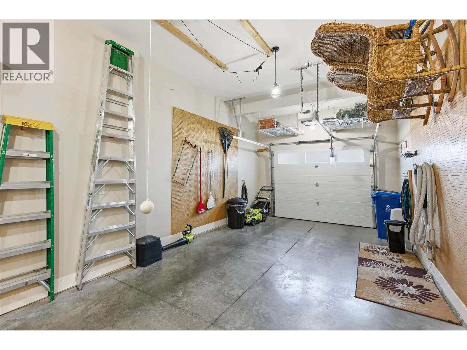 2115 Del Mar Court