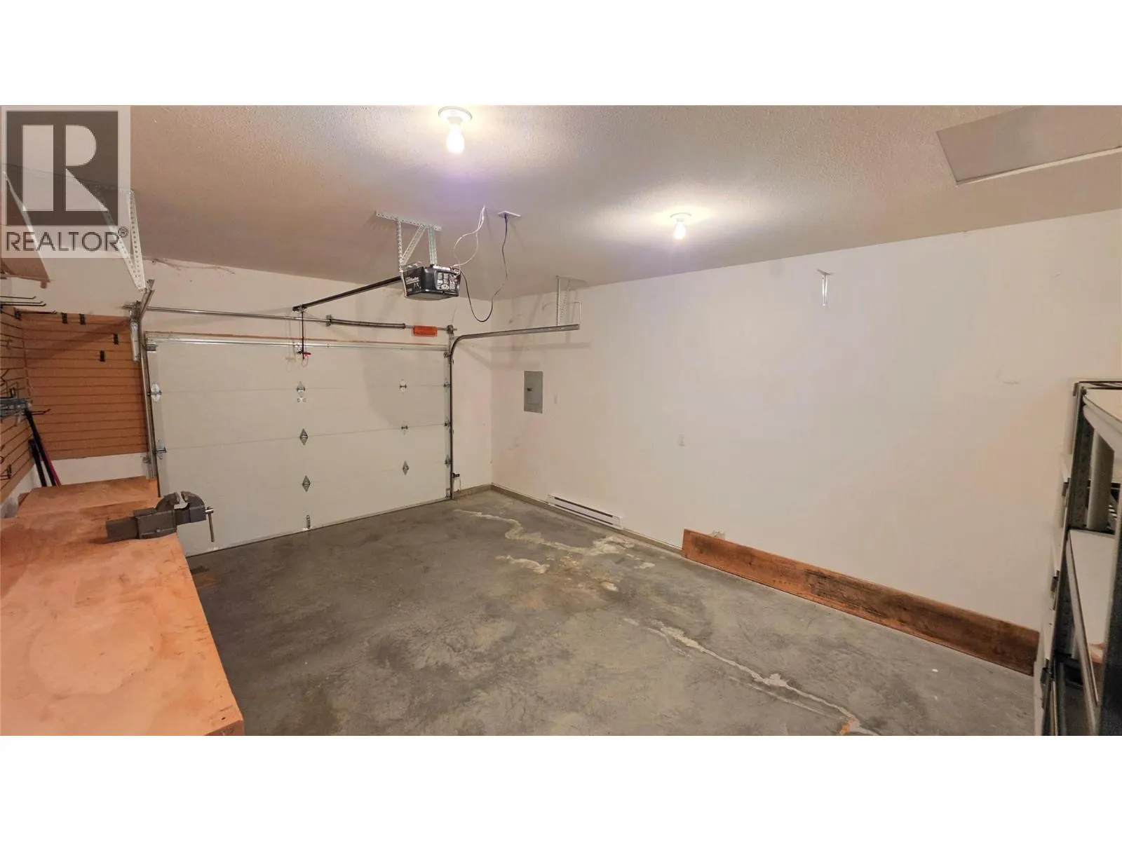 14 900 Stagecoach Drive