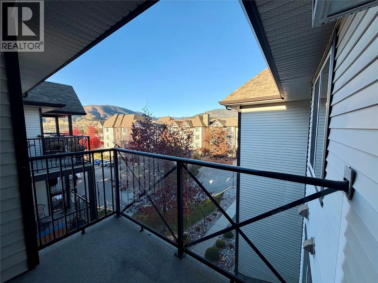 246 Hastings Avenue Unit# 402