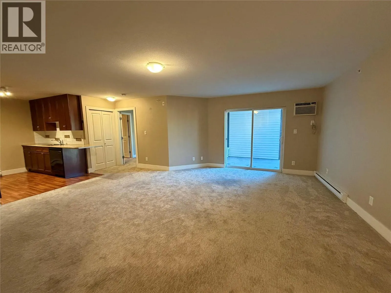 246 Hastings Avenue Unit# 402