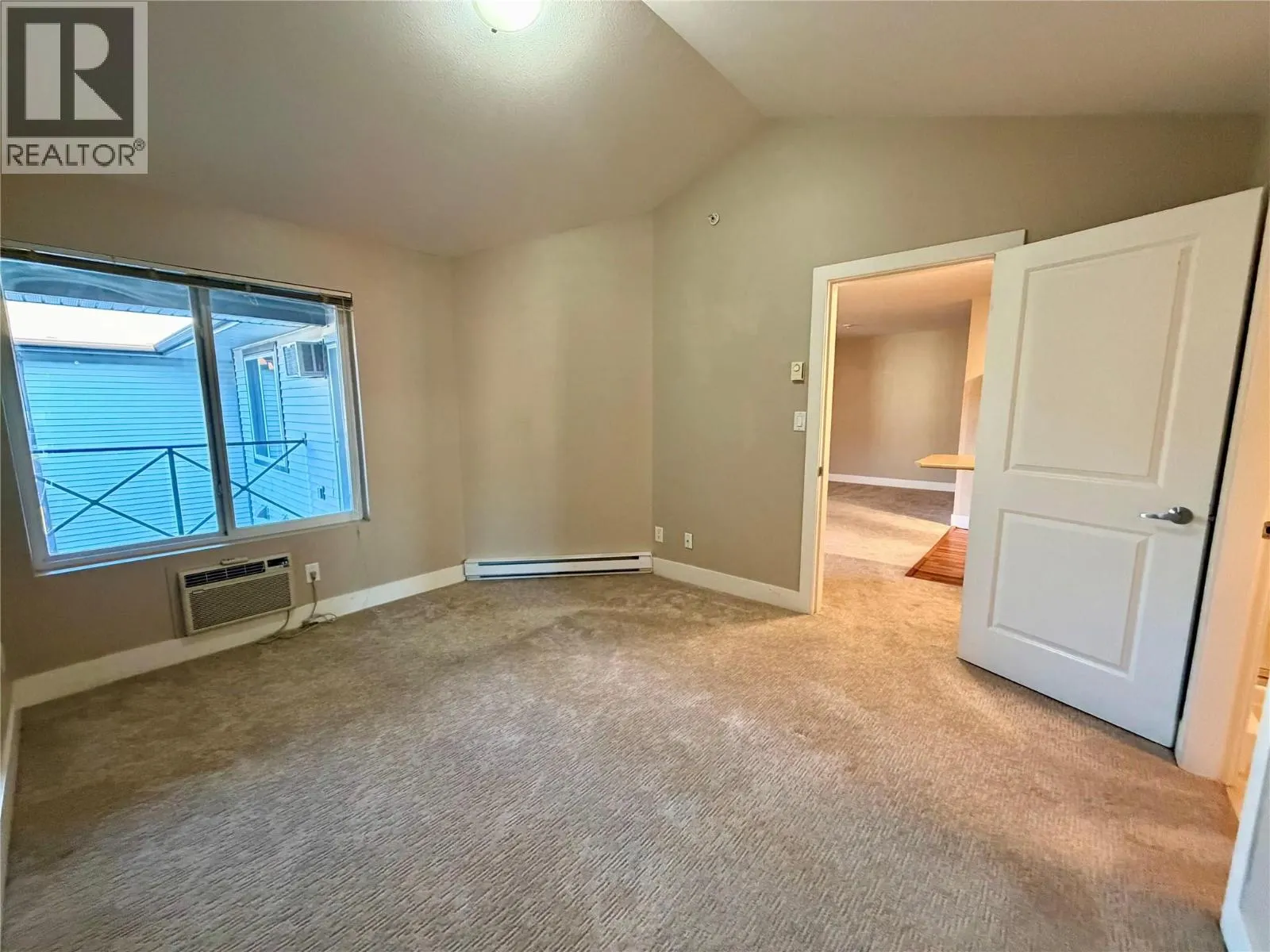 246 Hastings Avenue Unit# 402