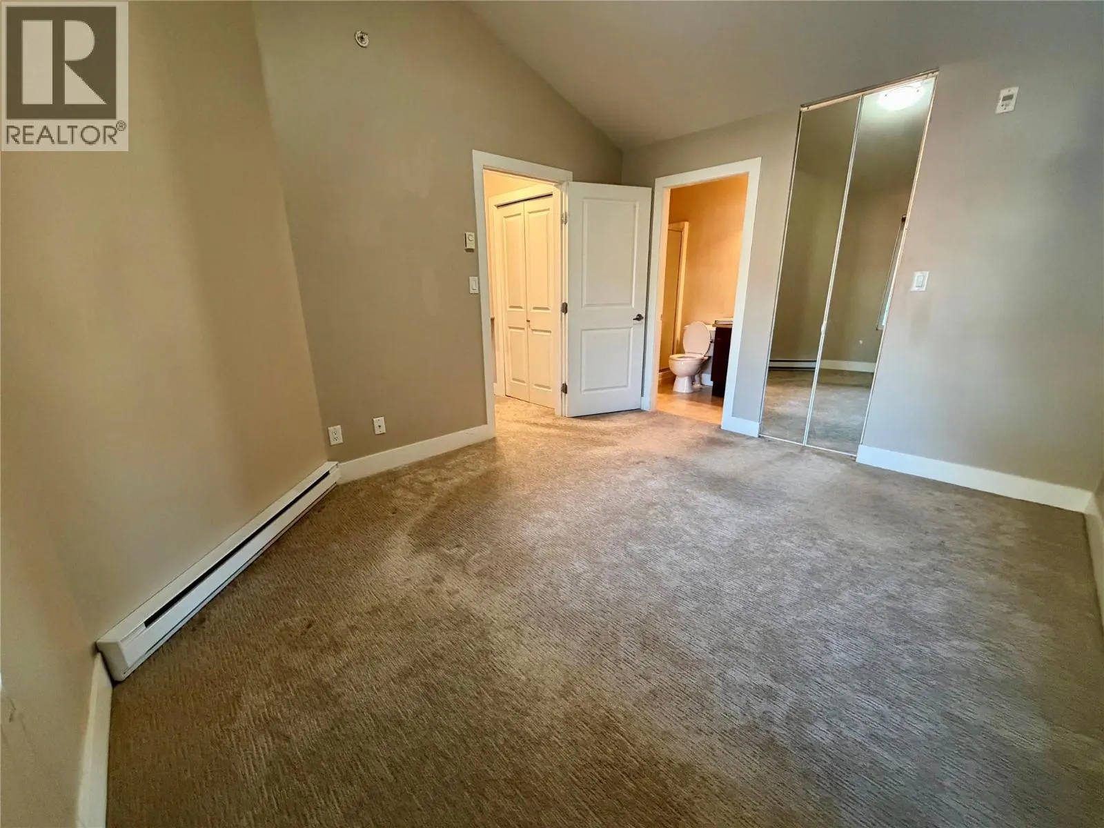 246 Hastings Avenue Unit# 402