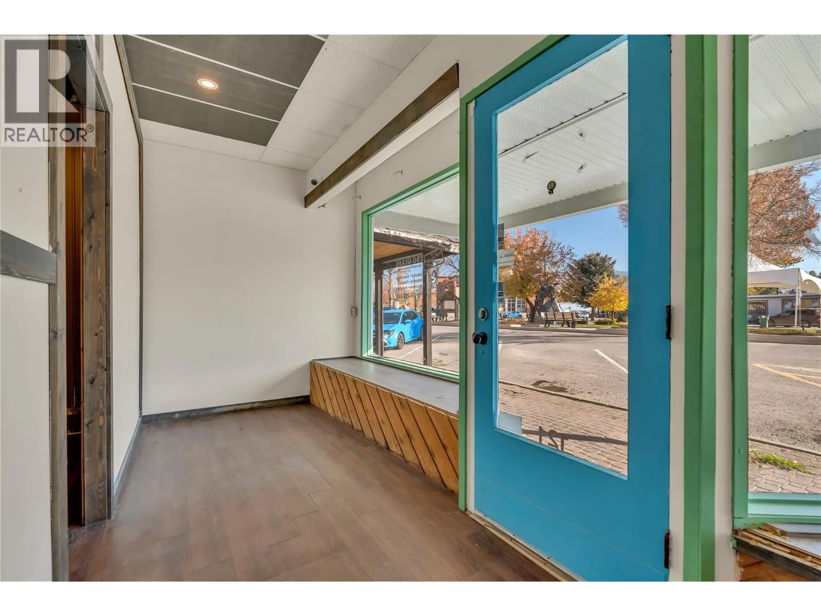 121 Vermilion Avenue