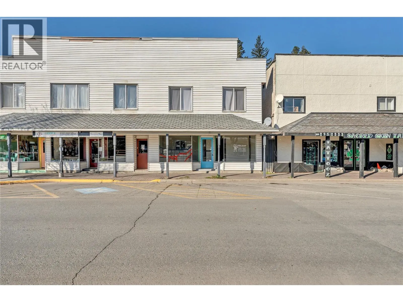 121 Vermilion Avenue