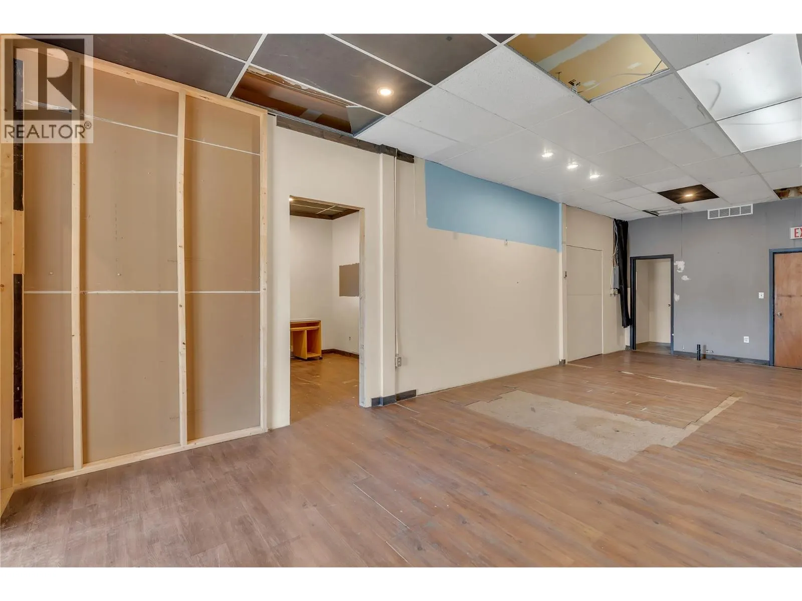 121 Vermilion Avenue
