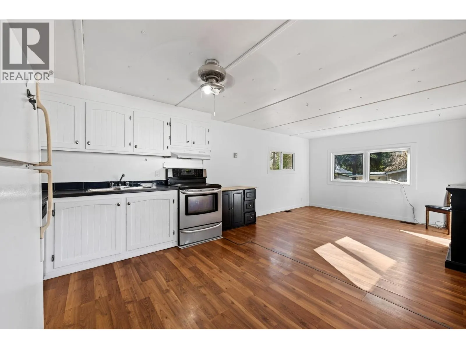 470 Reflection Lake Road Unit# 17