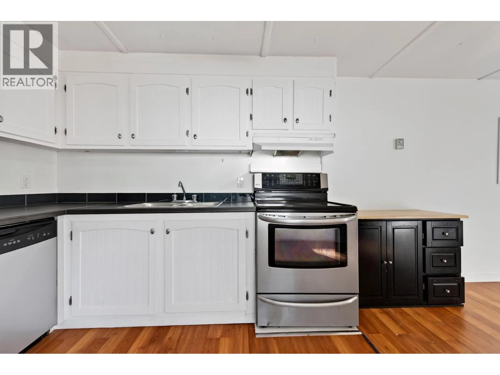 470 Reflection Lake Road Unit# 17