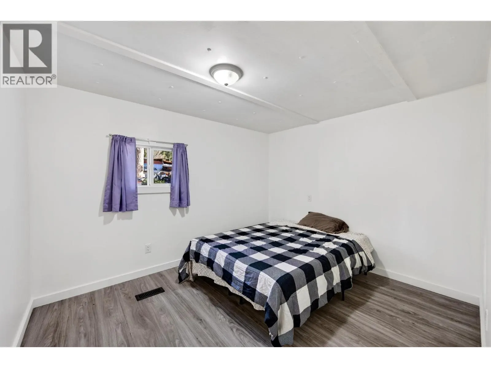 470 Reflection Lake Road Unit# 17