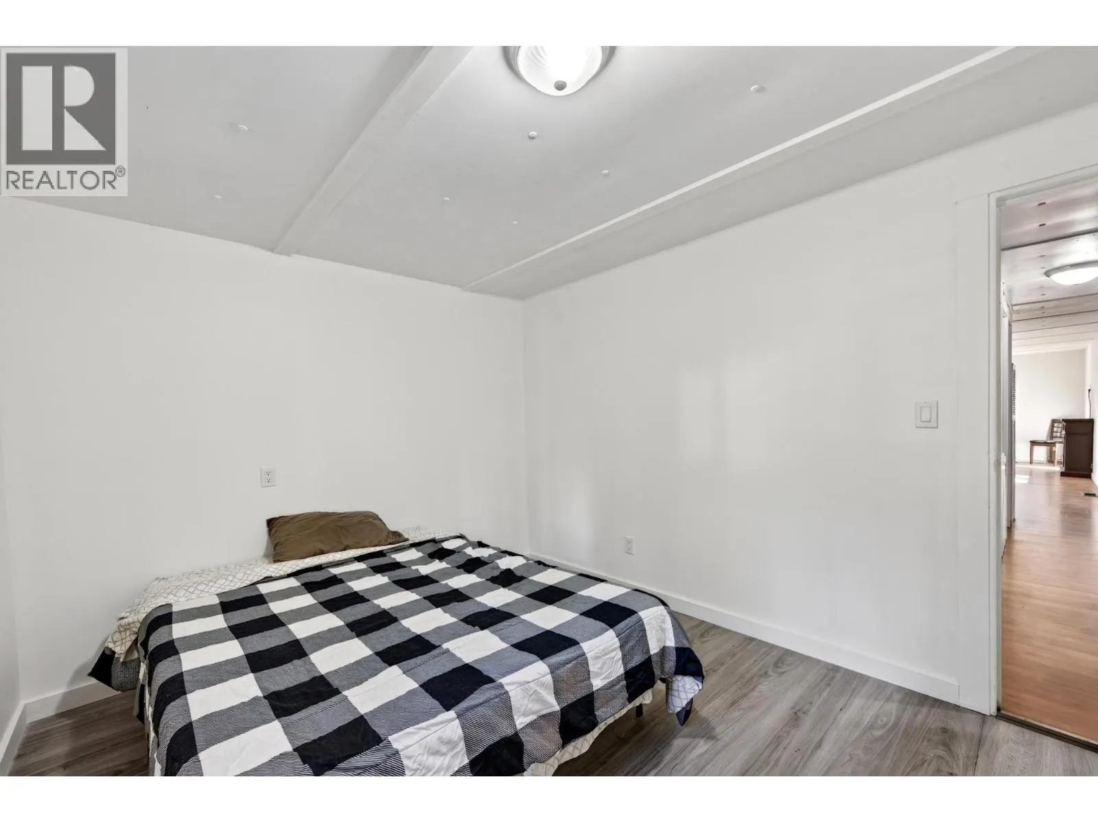 470 Reflection Lake Road Unit# 17
