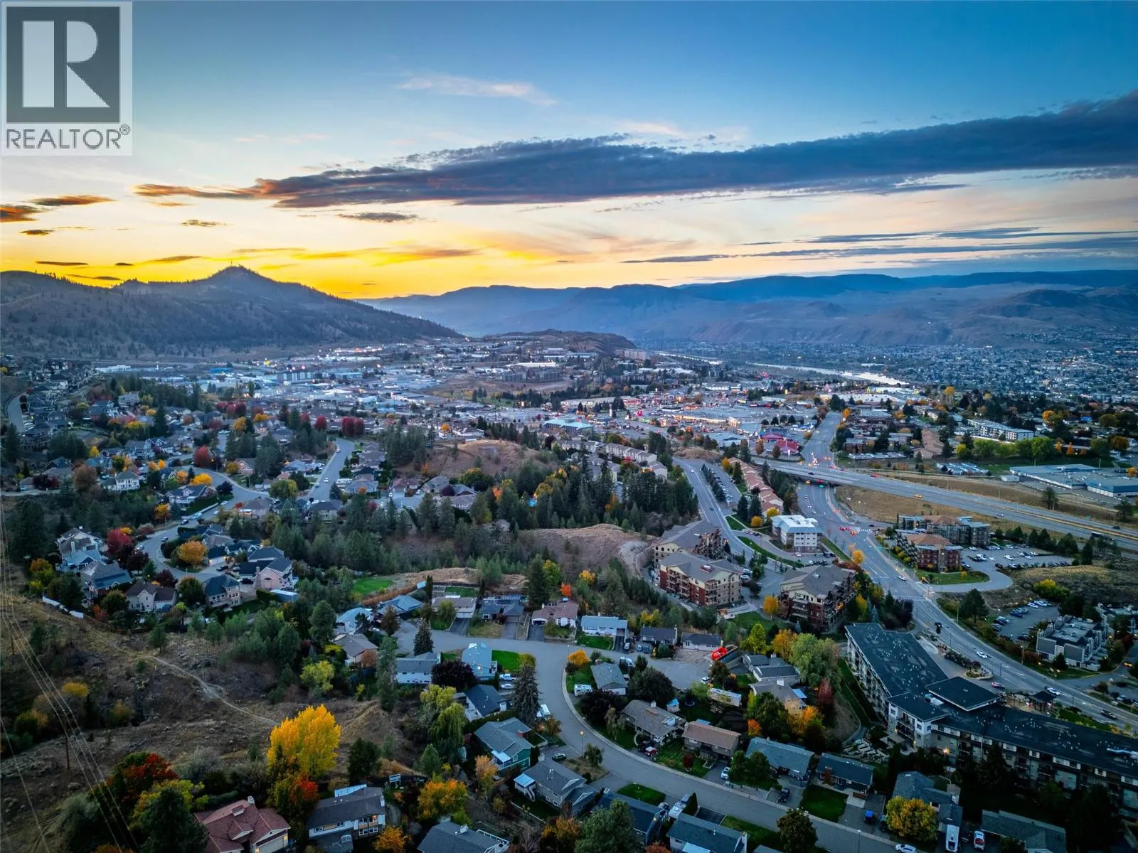 325 Whiteshield Crescent