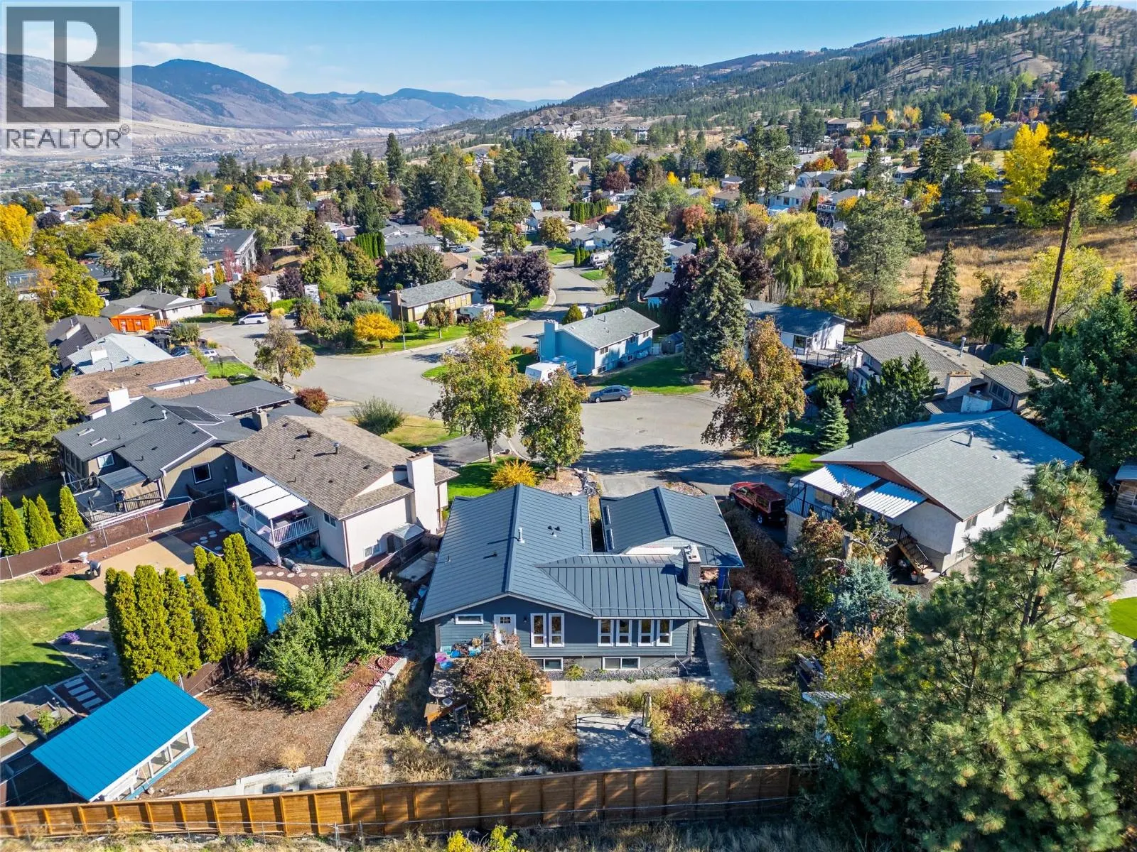 325 Whiteshield Crescent