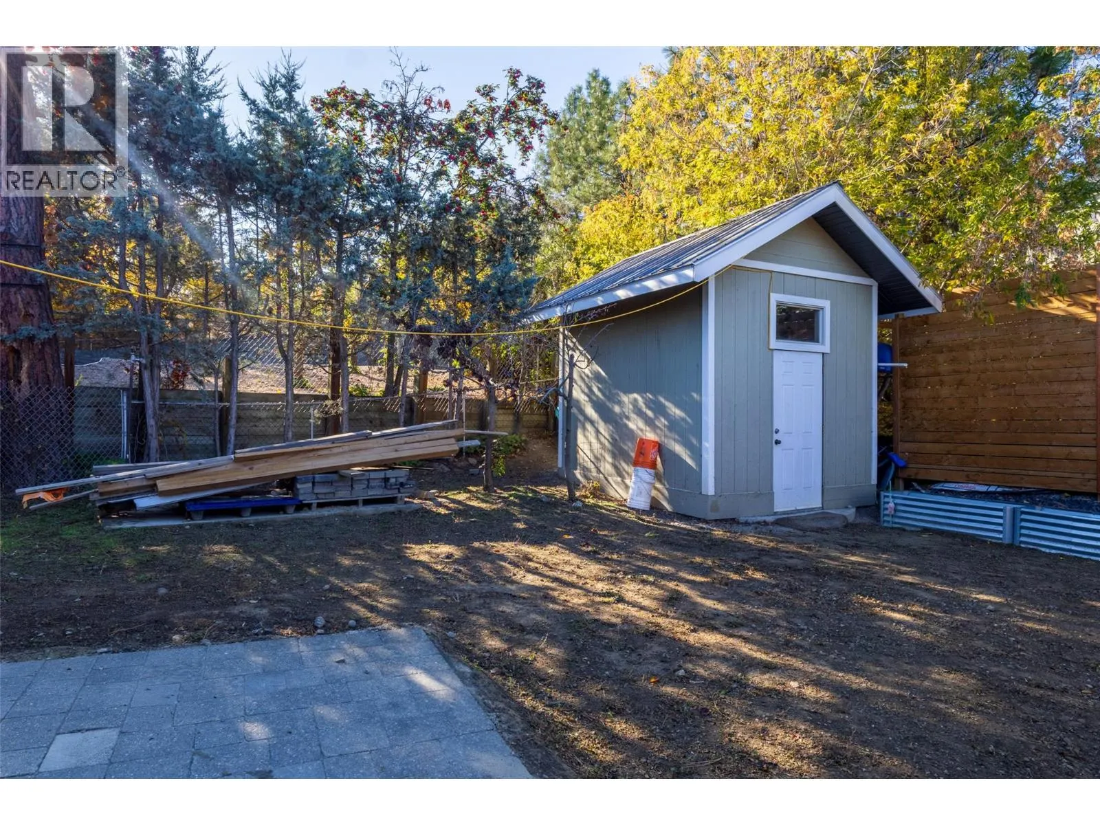 325 Whiteshield Crescent