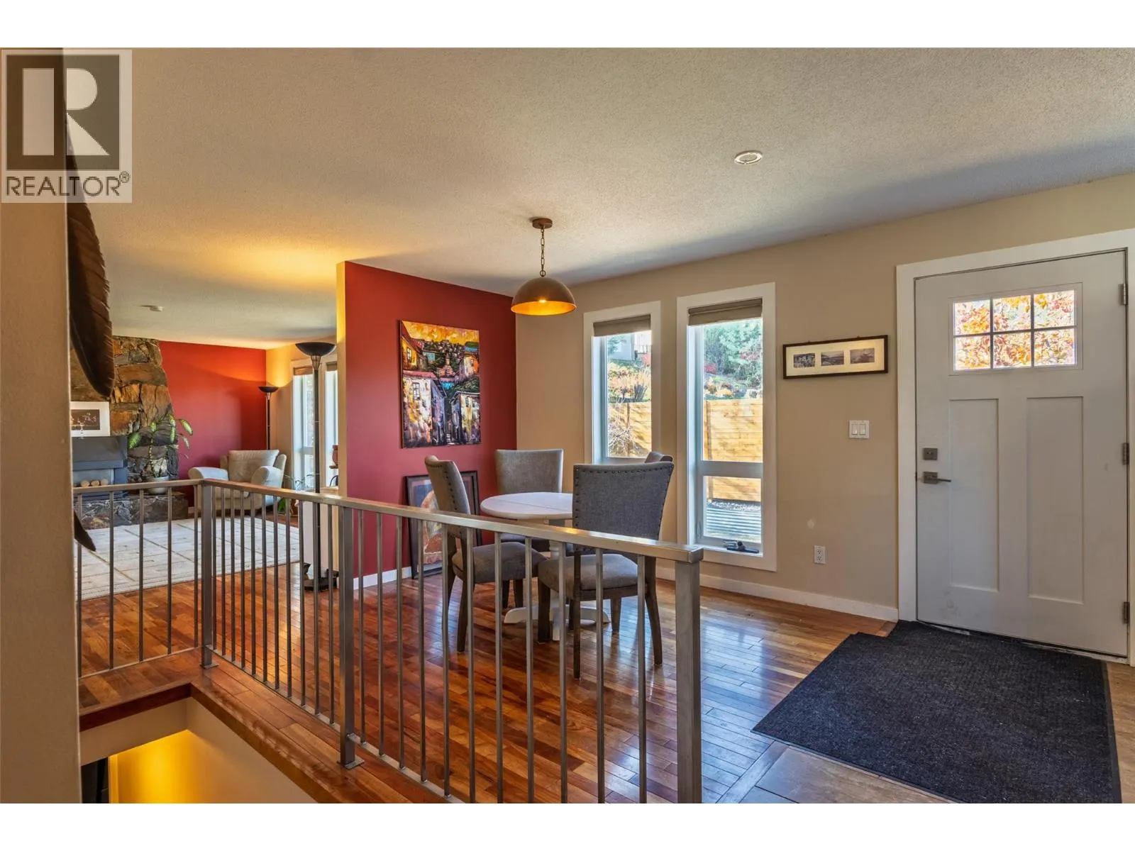 325 Whiteshield Crescent