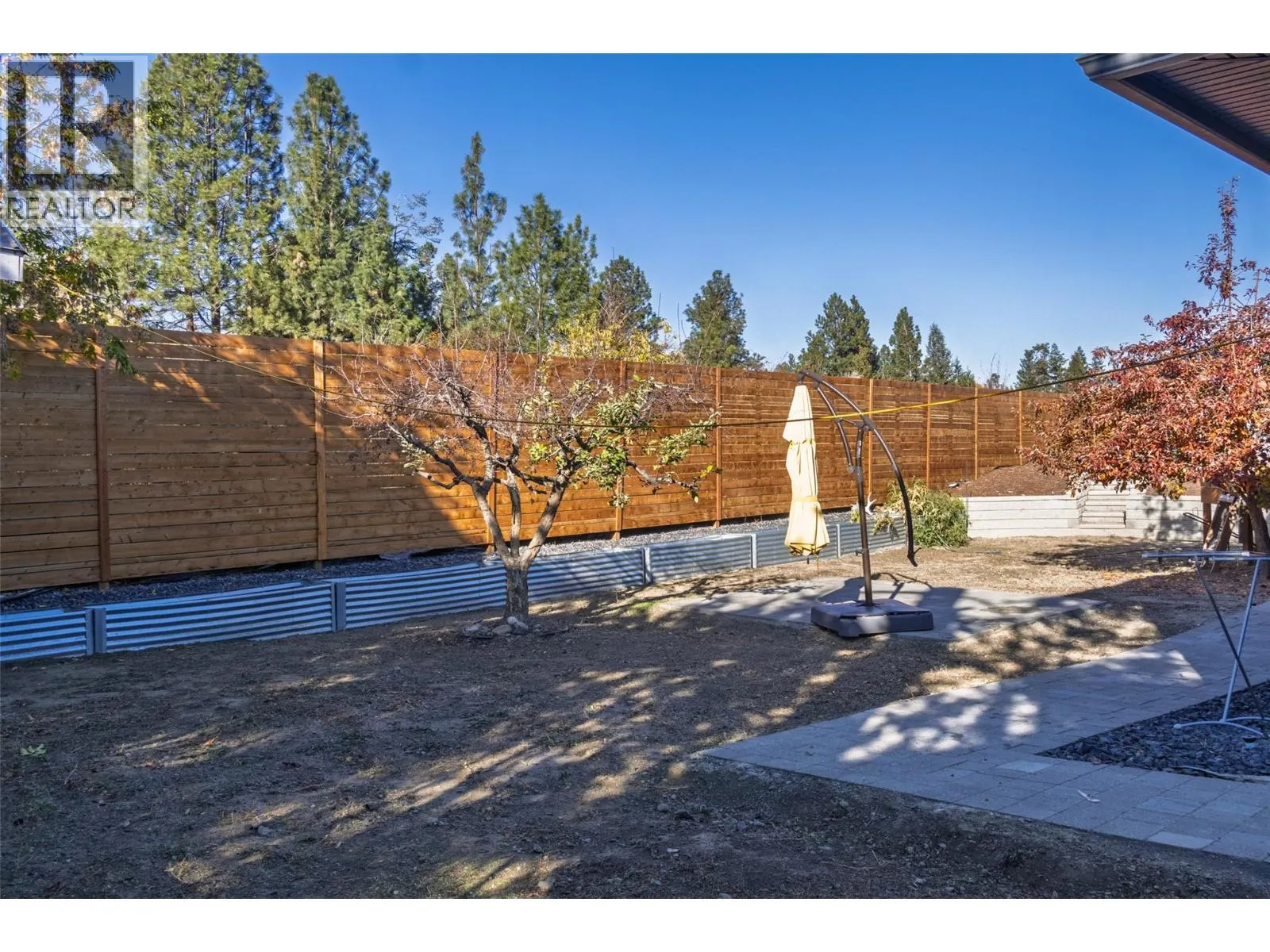 325 Whiteshield Crescent