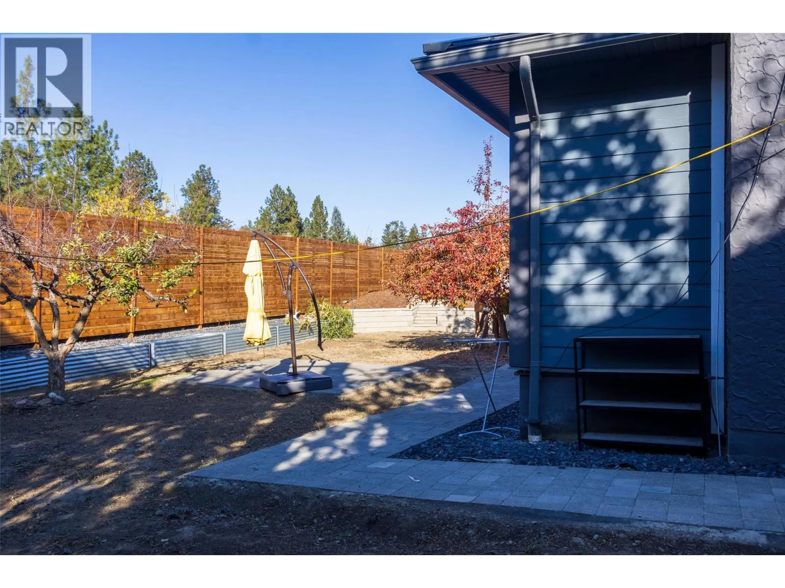325 Whiteshield Crescent