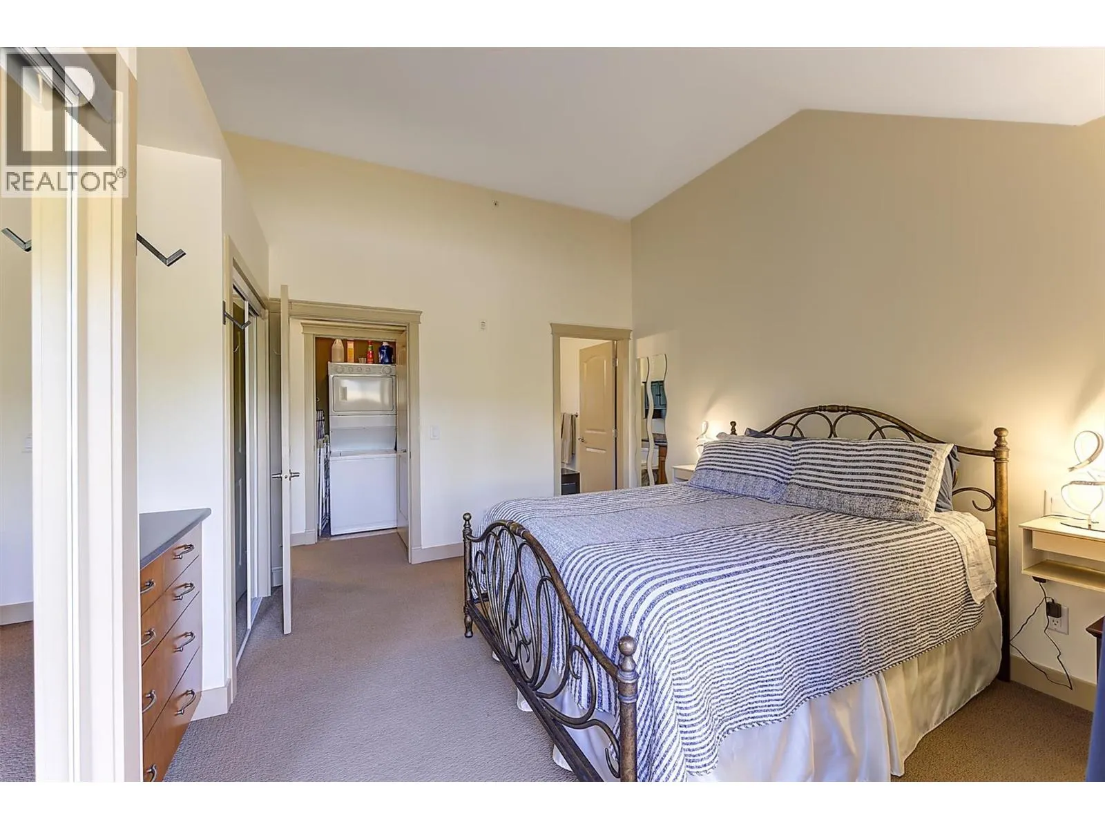 1795 Country Club Road Unit# 206