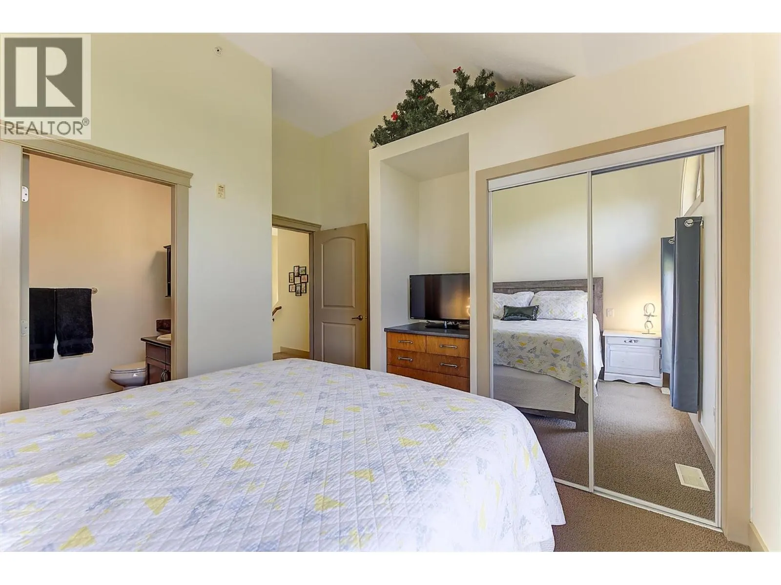 1795 Country Club Road Unit# 206