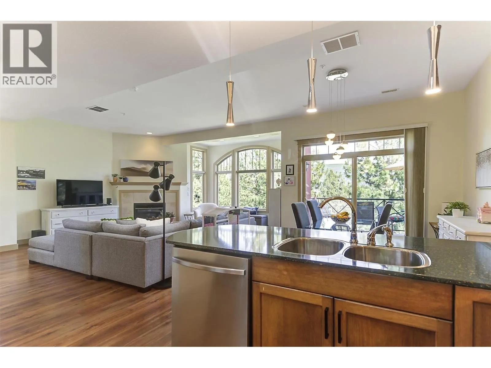 1795 Country Club Road Unit# 206