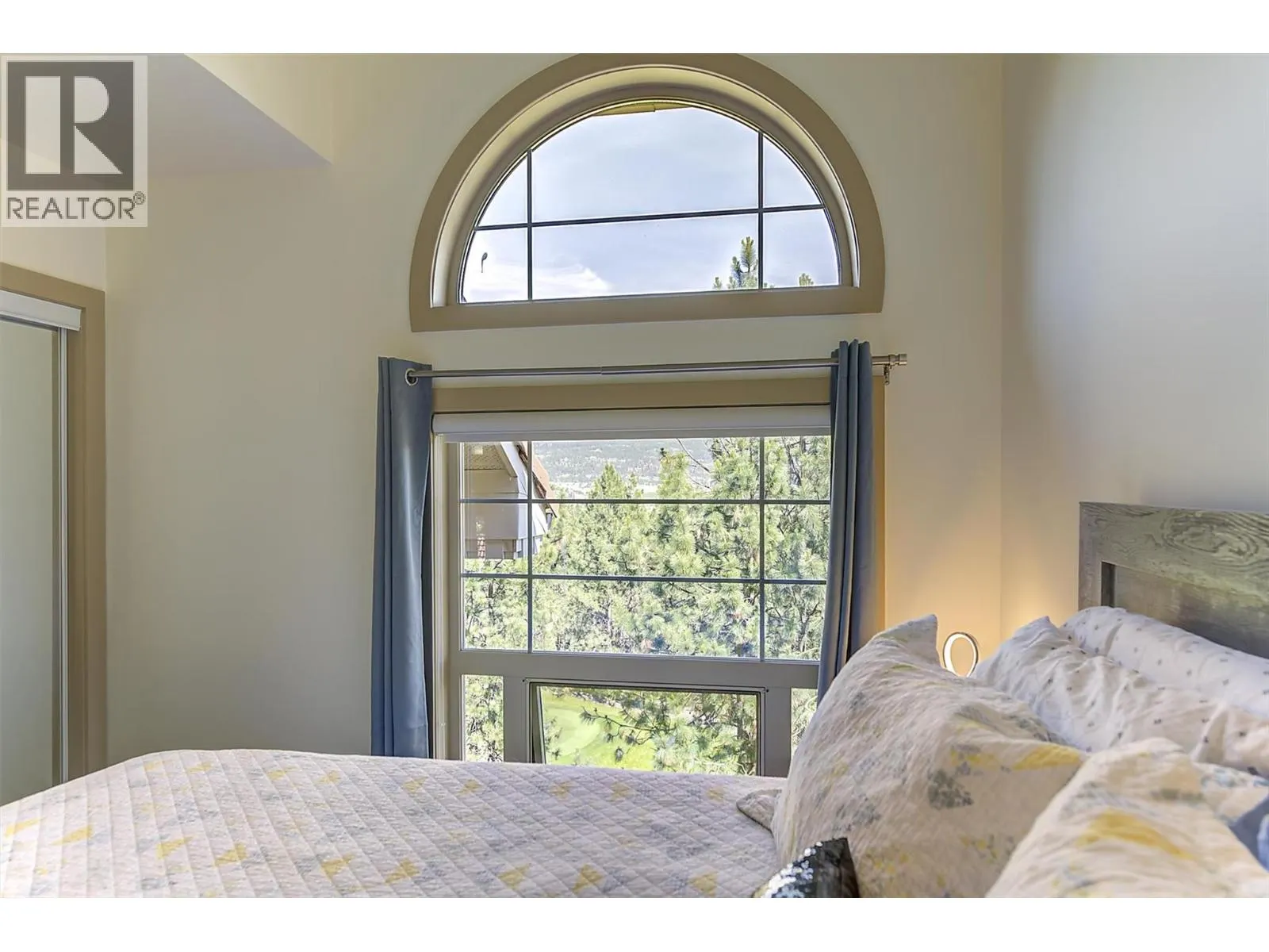 1795 Country Club Road Unit# 206