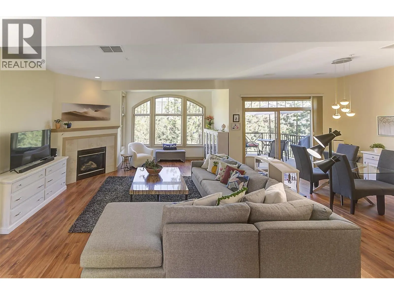 1795 Country Club Road Unit# 206