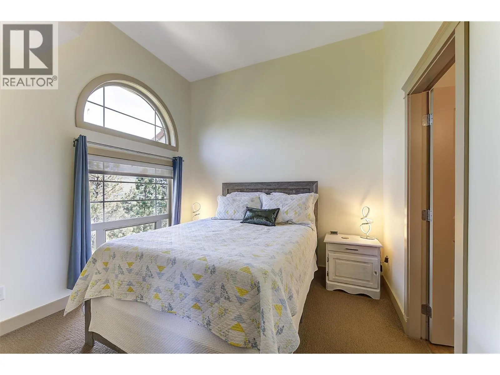 1795 Country Club Road Unit# 206