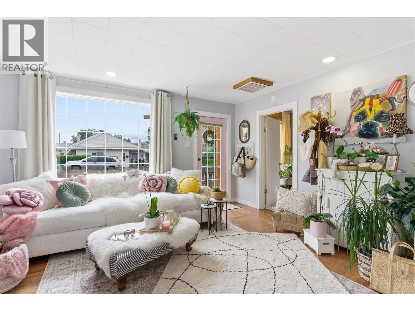 352 5TH Street