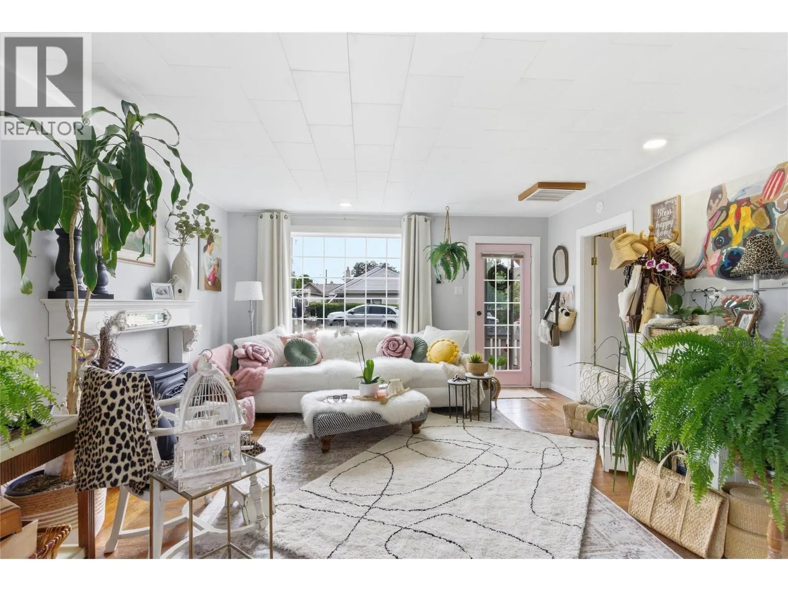 352 5TH Street