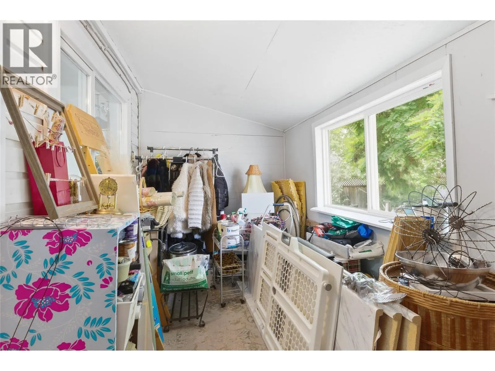 352 5TH Street
