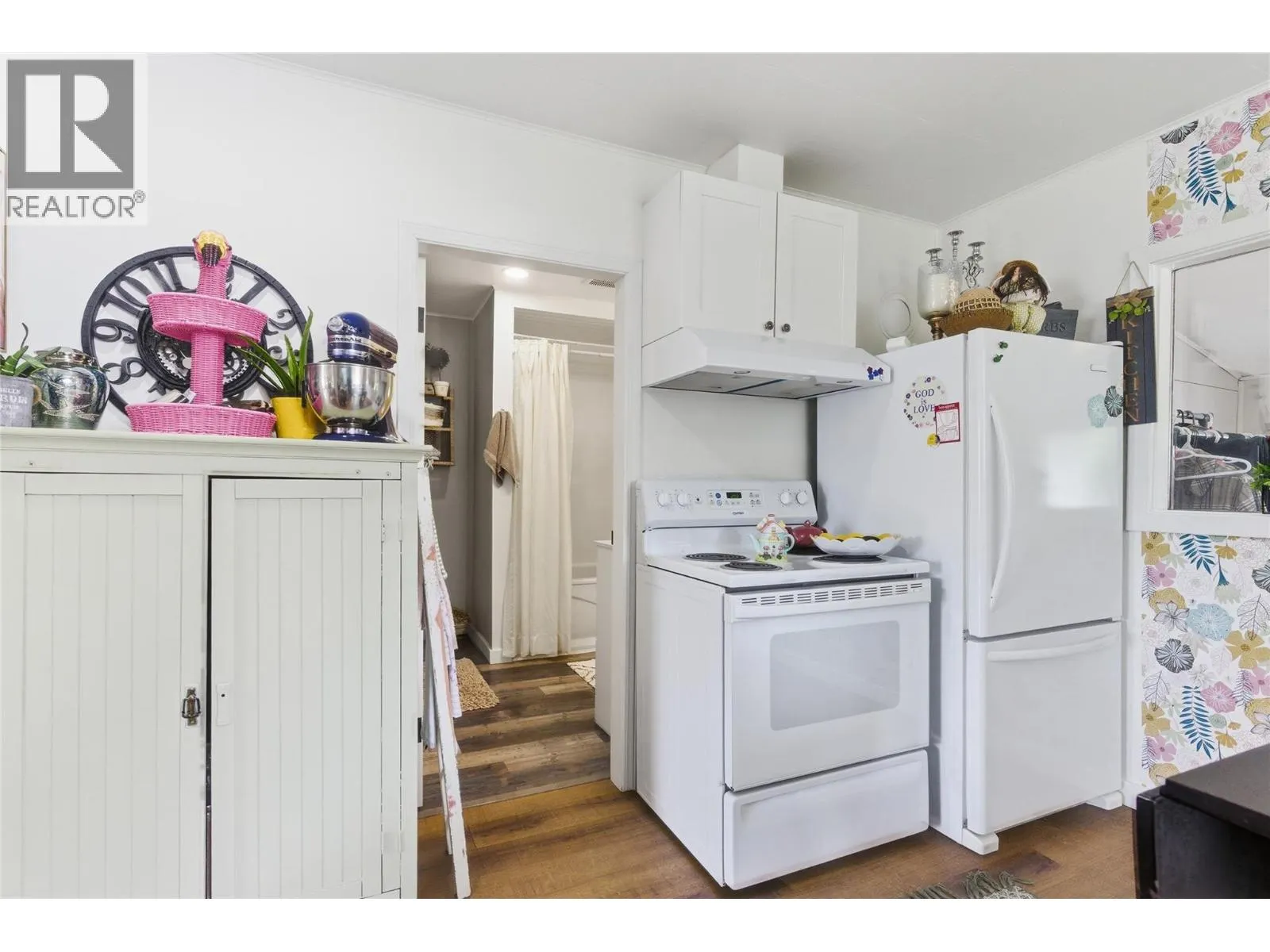 352 5TH Street