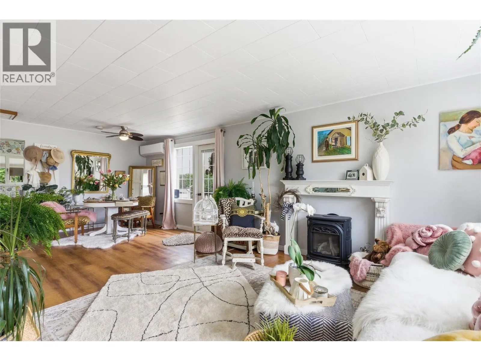 352 5TH Street