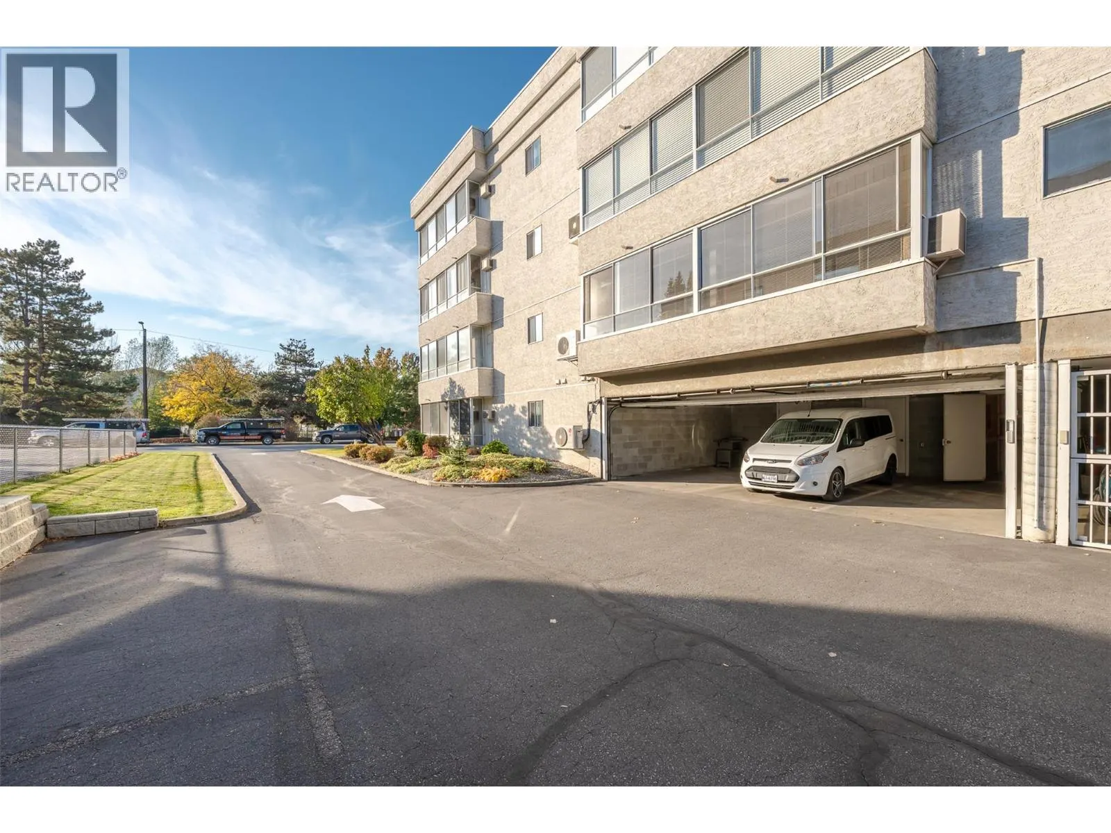 195 Warren Avenue W Unit# 204