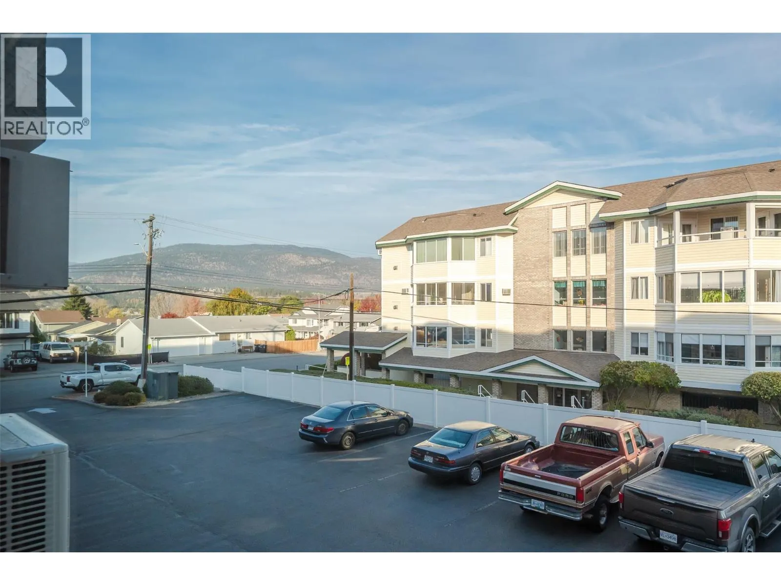 195 Warren Avenue W Unit# 204