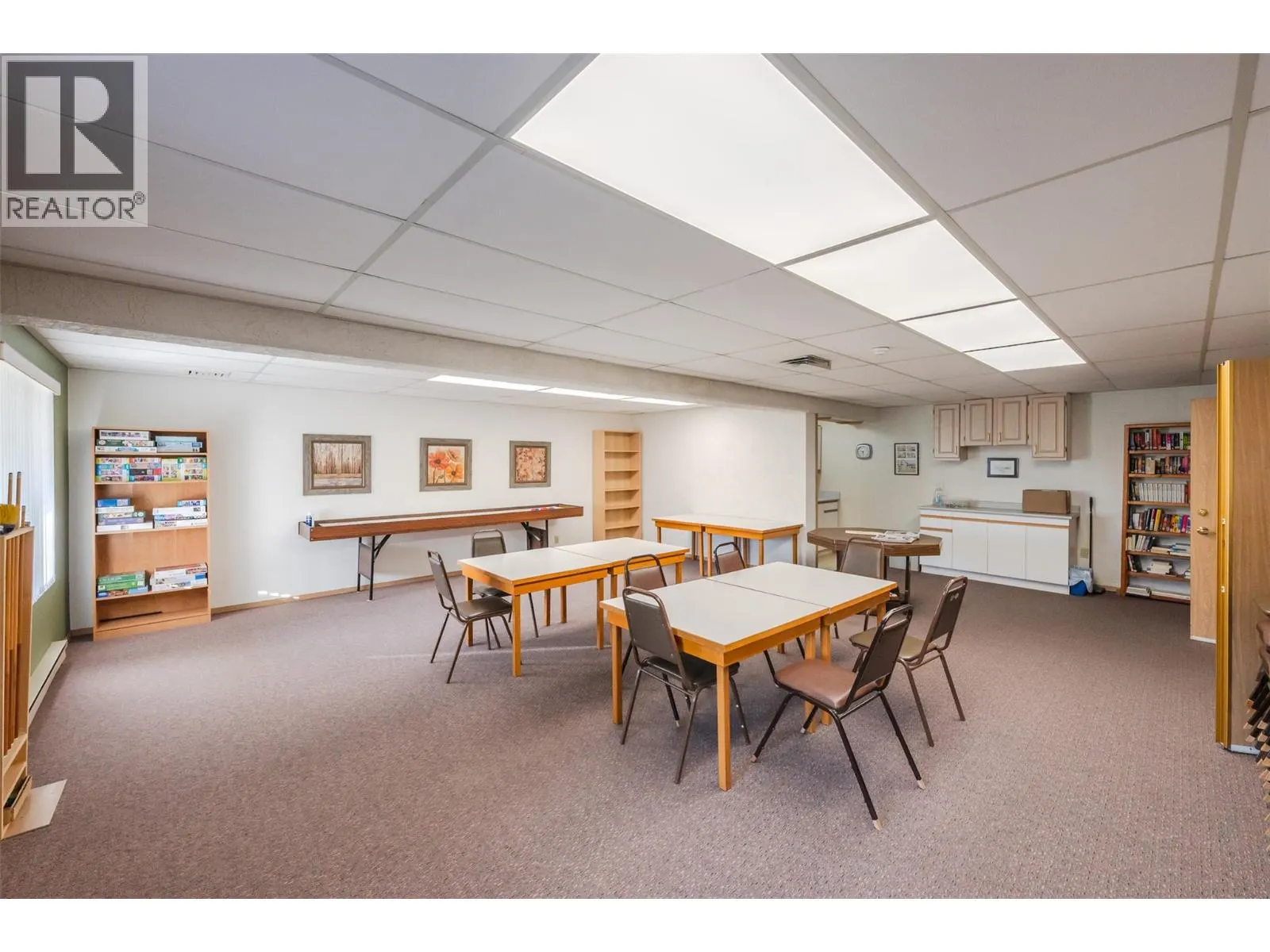 195 Warren Avenue W Unit# 204