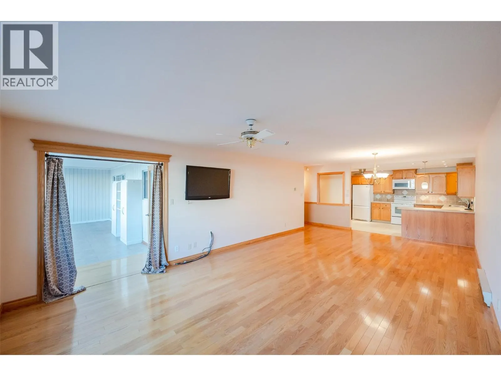 195 Warren Avenue W Unit# 204