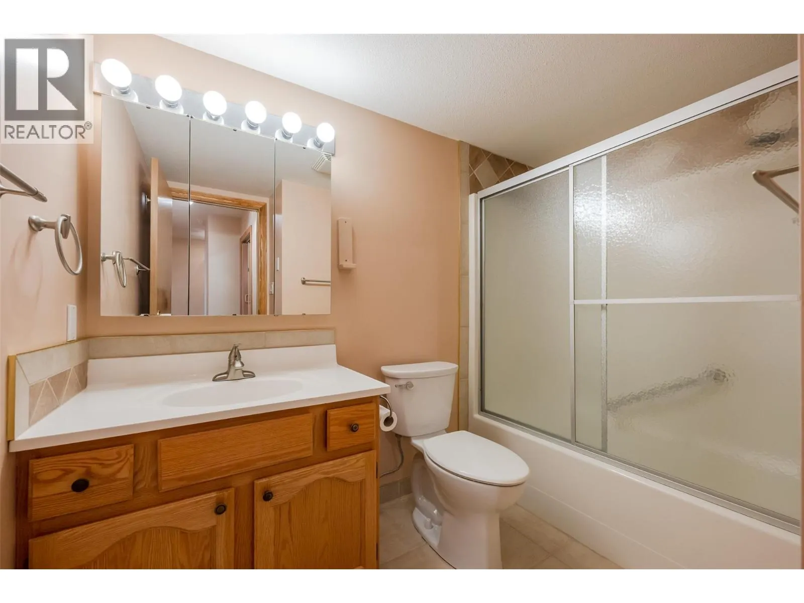 195 Warren Avenue W Unit# 204