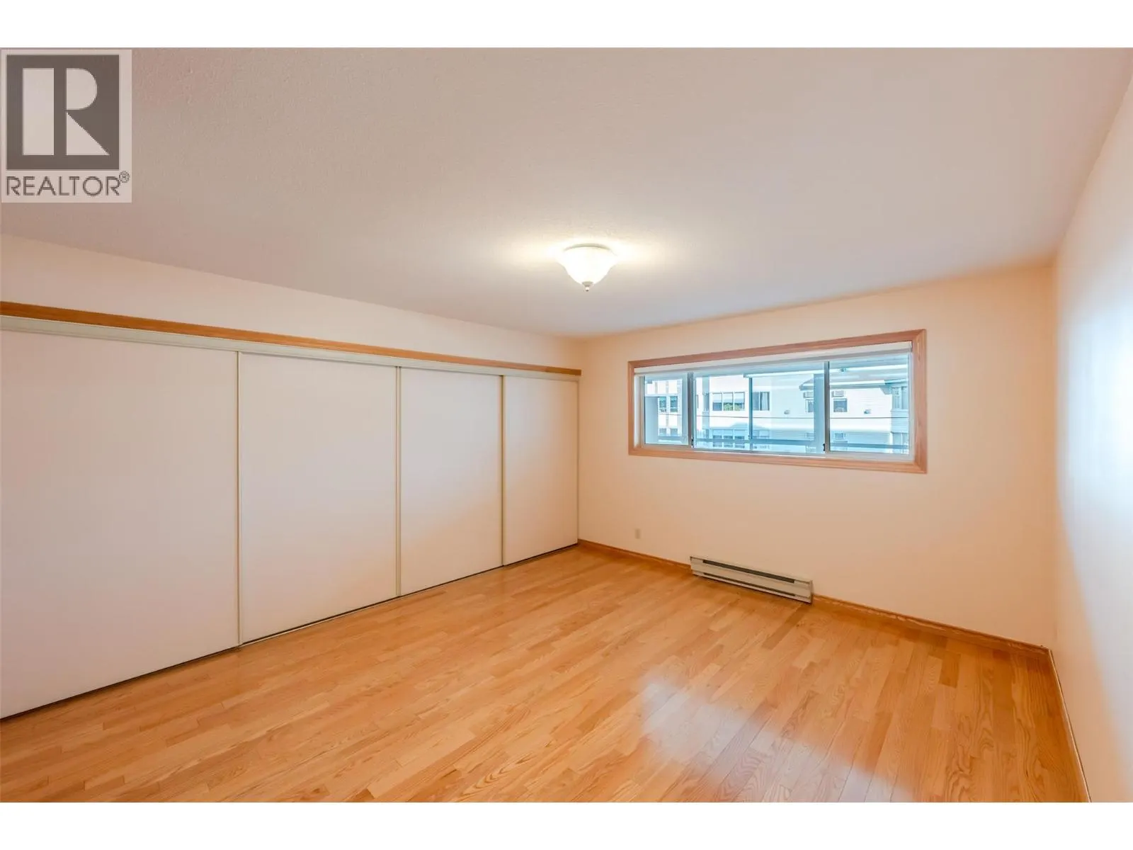 195 Warren Avenue W Unit# 204