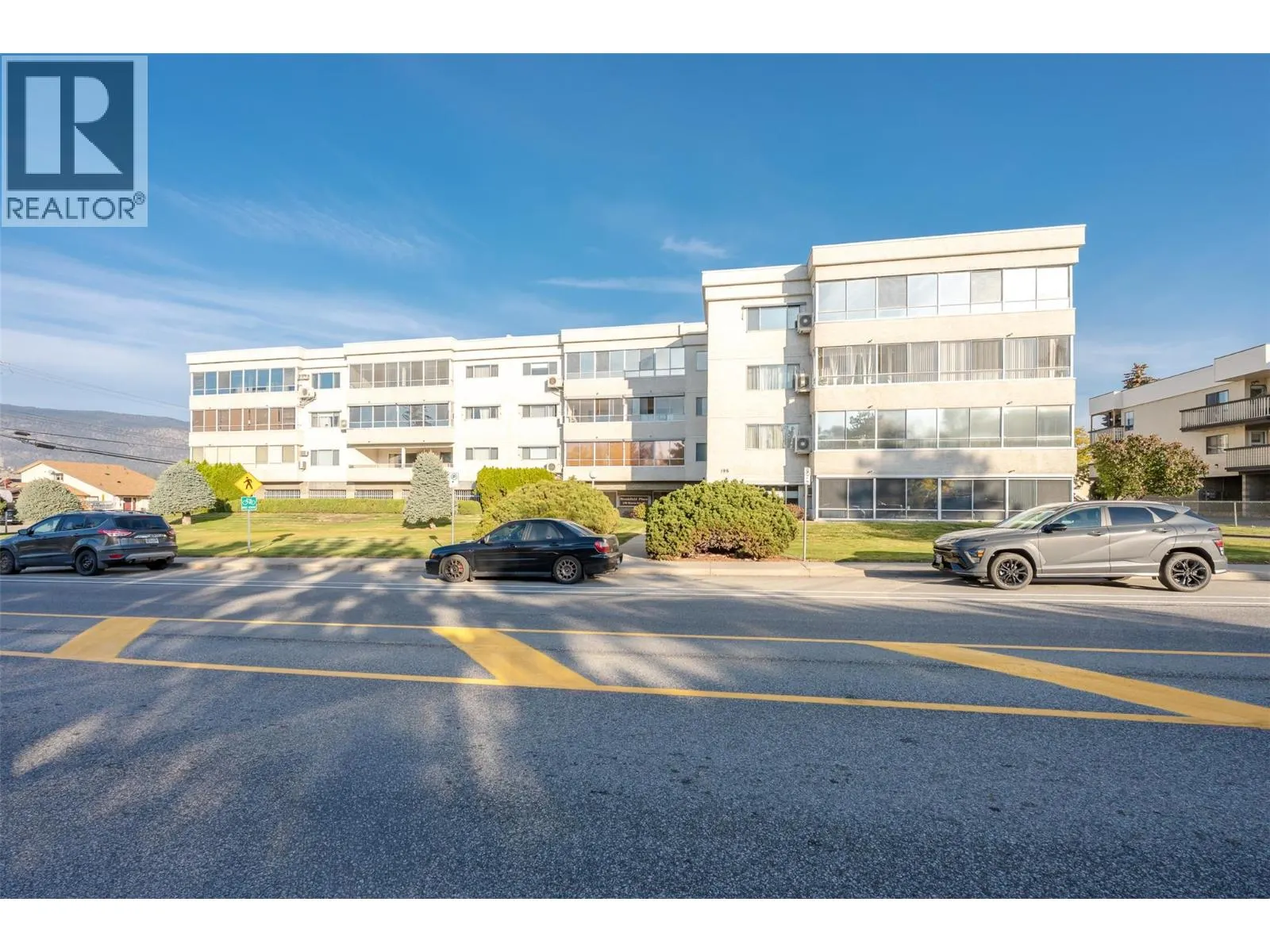 195 Warren Avenue W Unit# 204